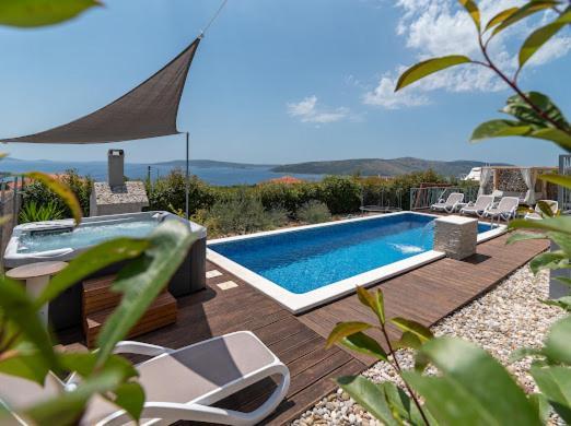 Villa Hedonist Seget Vranjica Dış mekan fotoğraf