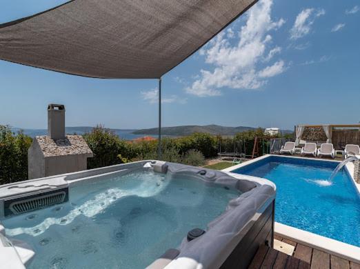 Villa Hedonist Seget Vranjica Dış mekan fotoğraf