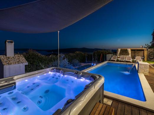 Villa Hedonist Seget Vranjica Dış mekan fotoğraf