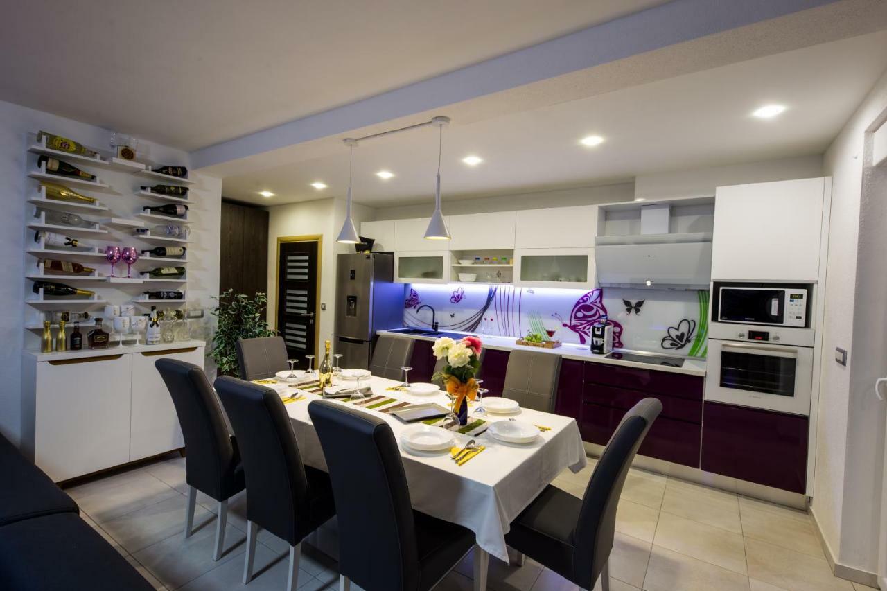 Villa Hedonist Seget Vranjica Dış mekan fotoğraf