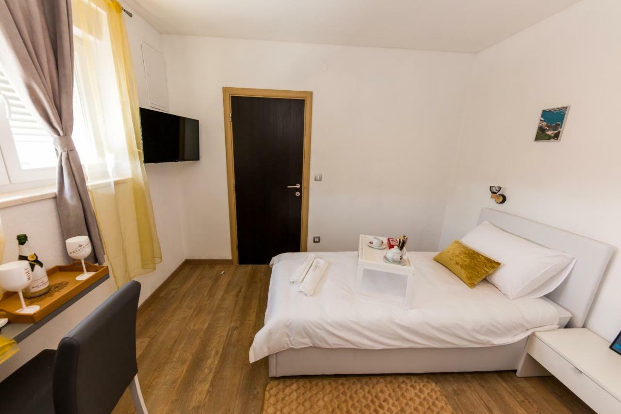 Villa Hedonist Seget Vranjica Dış mekan fotoğraf