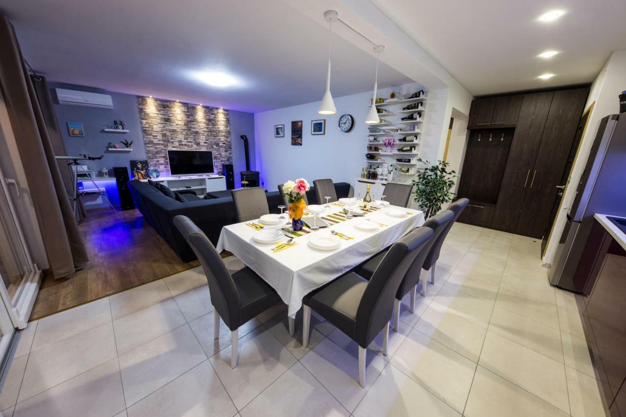 Villa Hedonist Seget Vranjica Dış mekan fotoğraf